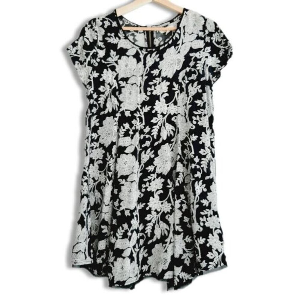 SILENCE + NOISE UO Floral Mini Dress Flowy Lightweight B&W Sz M